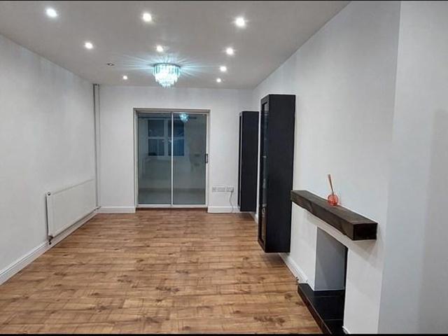House for rent in Kingswood, North Watford