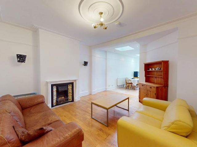House for rent in North Finchley, Greater London