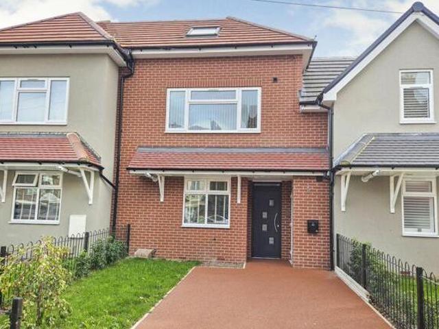 House for sale in Greater London