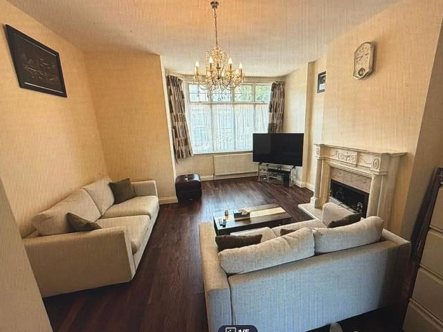 Apartment for rent in North Finchley, Greater London