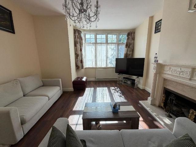 Apartment for rent in London Borough of Barnet, Greater London