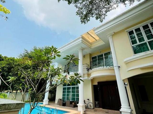 Detached House for sale