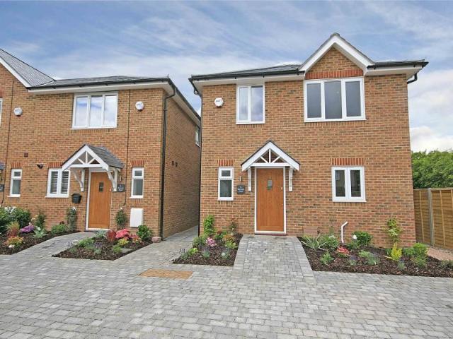 House for rent in Runnymede, Surrey