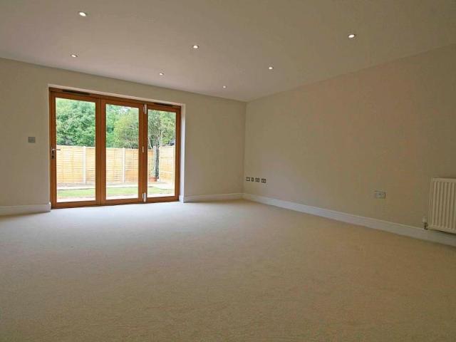 House for rent in Runnymede, Surrey
