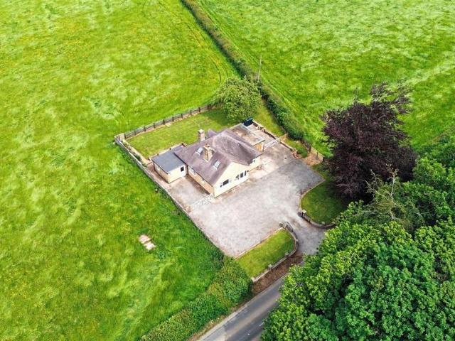 House for rent in Middle Mayfield, East Staffordshire