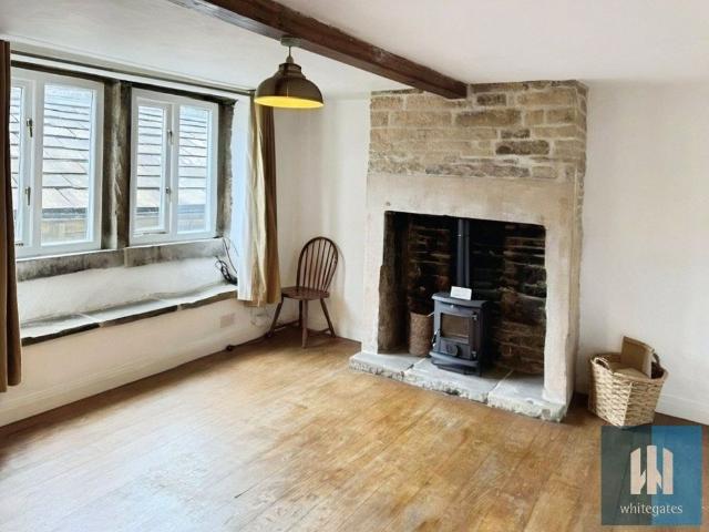 House for rent in Hinchliffe Mill, West Yorkshire