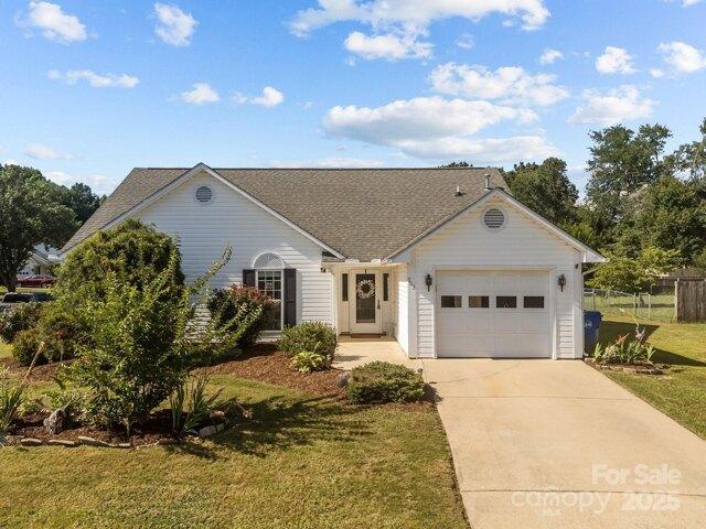 House for sale in Fletcher