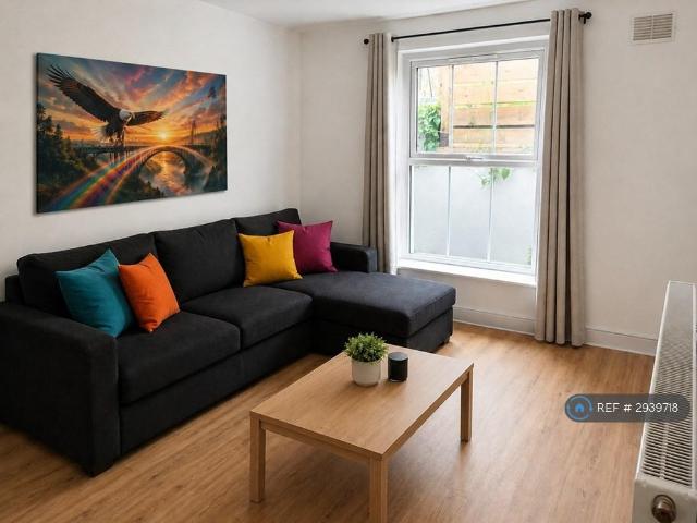 Apartment for rent in Charlton Riverside, Greater London