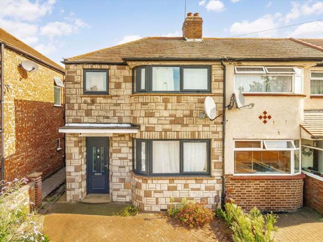 Apartment for rent in London Borough of Ealing, Perivale