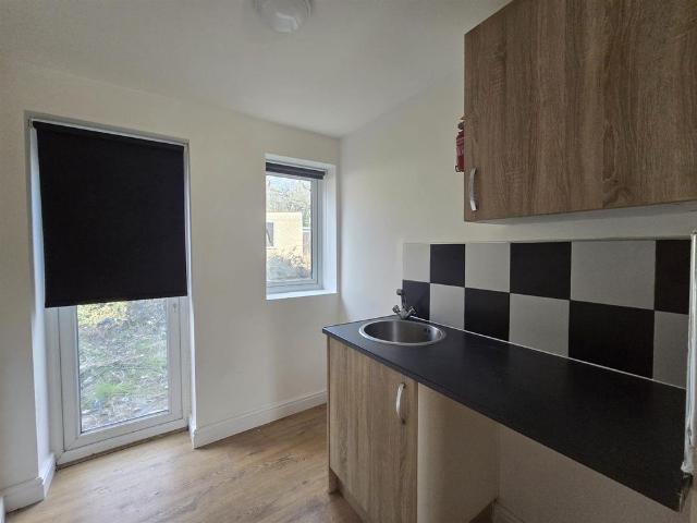 Studio for rent in London Borough of Ealing, Perivale