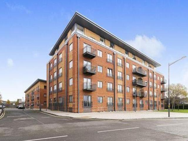 House for sale in Diglis, Worcestershire