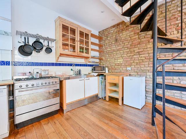 House for rent in London Borough of Ealing, Greater London