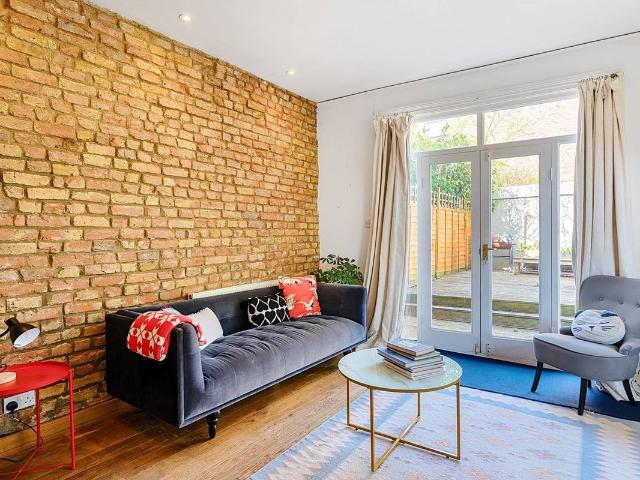 House for rent in London Borough of Ealing, Greater London
