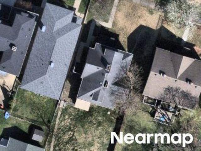 House for sale in Oakmont, Pennsylvania