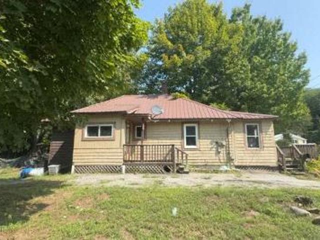 House for sale in Mexico, Maine