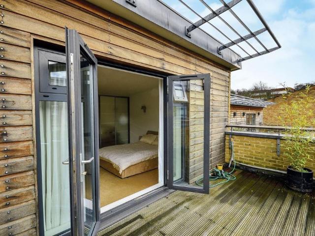 House for rent in East Greenwich, Greater London