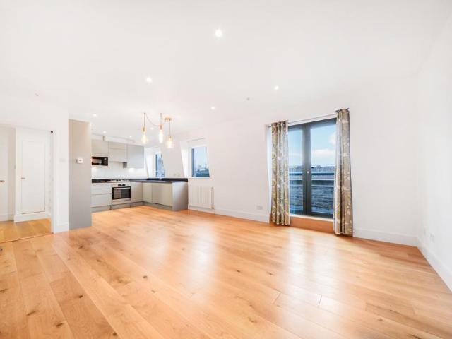 Apartment for rent in East Greenwich, Greater London