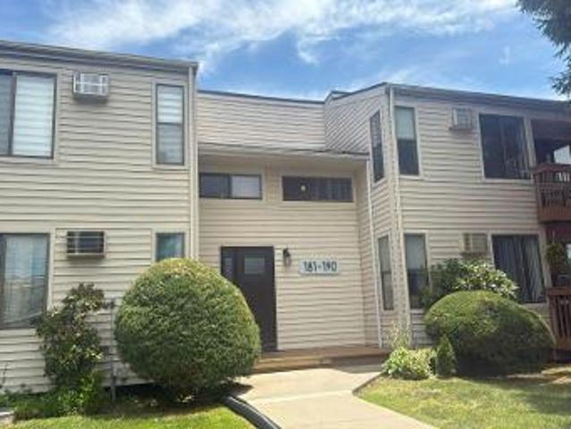 Condo for sale in Cromwell