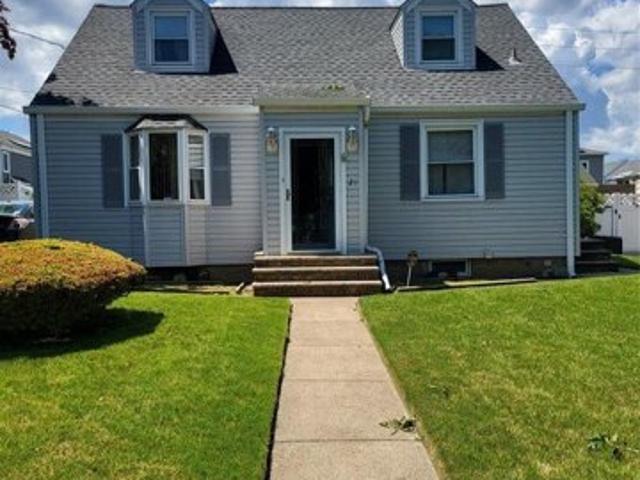 House for sale in Hasbrouck Heights, New Jersey