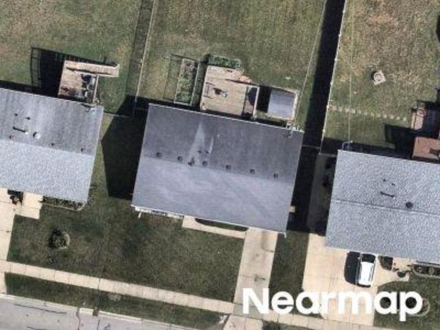 House for sale in Streamwood, Illinois