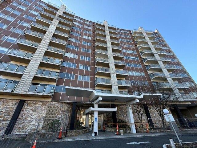 Condo for sale in Hartford