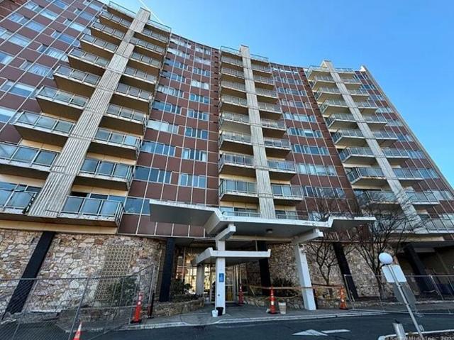 Condo for sale in Hartford
