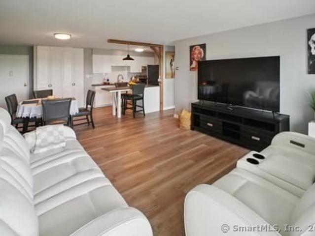 Condo for sale in Hartford Condo for sale in Hartford
