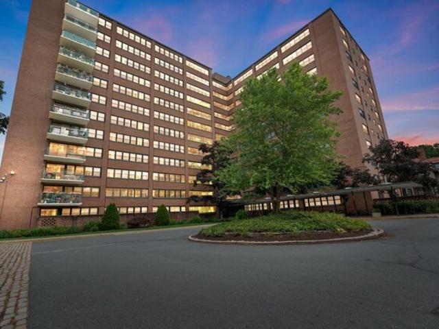 Condo for sale in Hartford