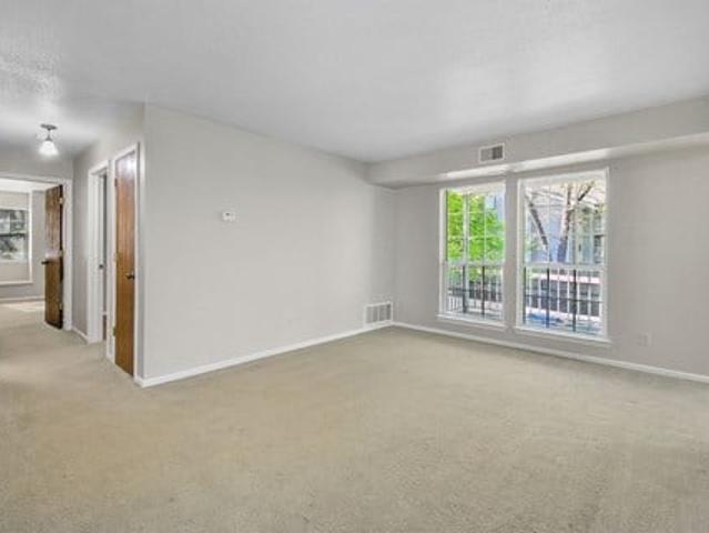 Apartment for rent in Portage