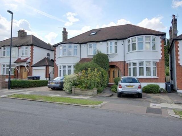 House for rent in Winchmore Hill, Palmers Green