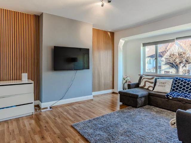 Apartment for rent in Mill Hill, Greater London
