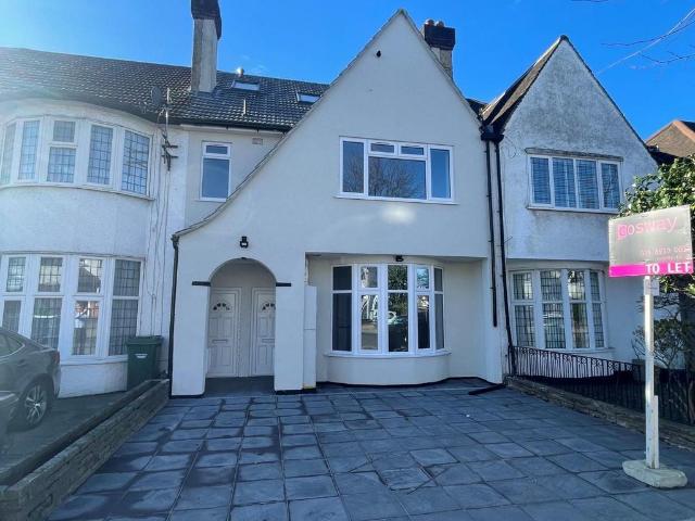 House for rent in Mill Hill, Greater London