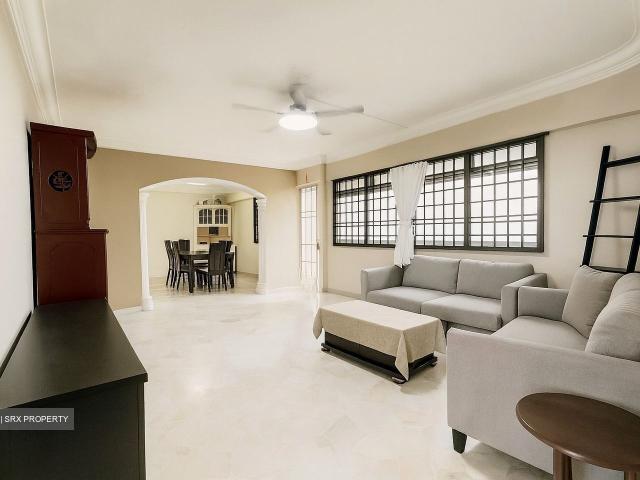 Detached House for sale in Woodgrove, 23 North West