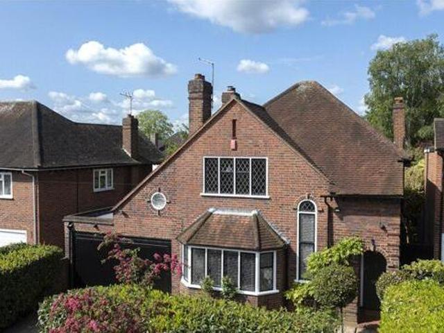 House for sale in New Malden, Greater London