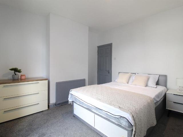 Room for rent in Farsley, West Yorkshire
