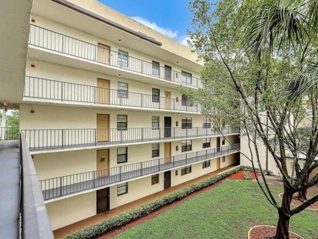 Condo for sale in Tamarac