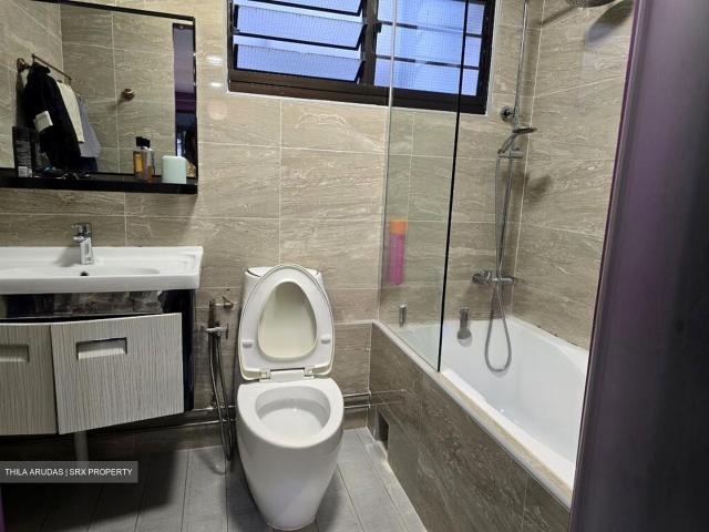 Detached House for sale in 23 North West