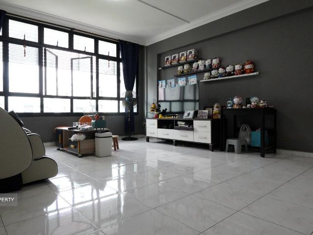 Detached House for sale in 23 North West