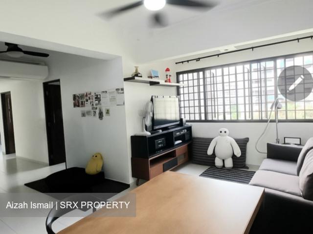 Detached House for sale in 23 North West