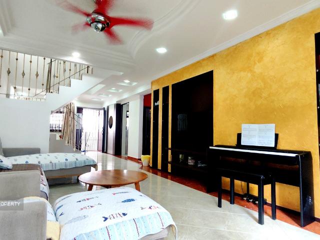 Detached House for sale in 23 North West