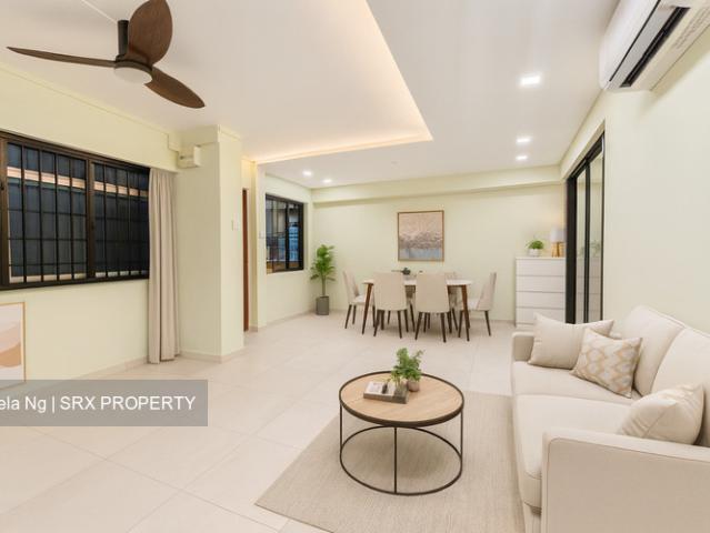 Detached House for sale in 23 North West