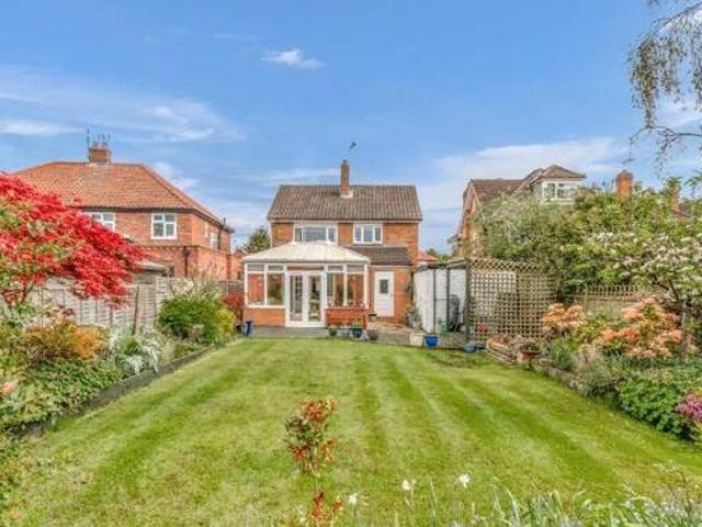 House for sale in High Field, York