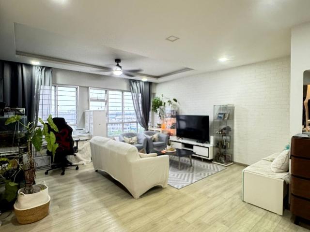 Detached House for sale in 23 North West