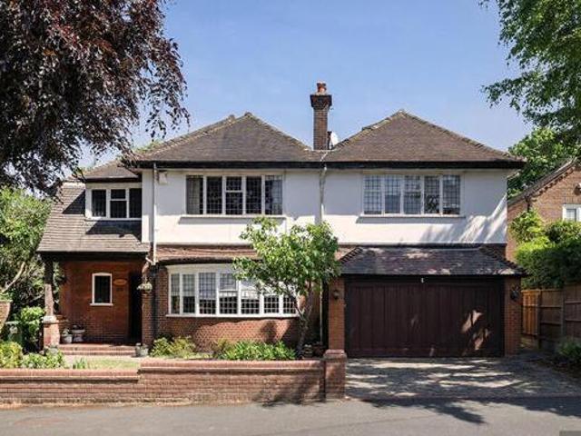 House for sale in Bushey, Hertsmere