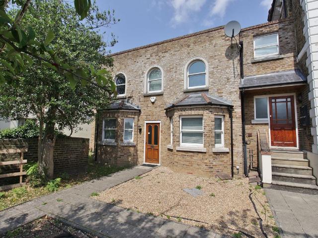Apartment for rent in London Borough of Hounslow, Greater London