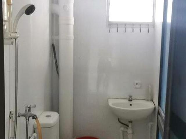 Detached House for rent in Woodgrove, 23 North West