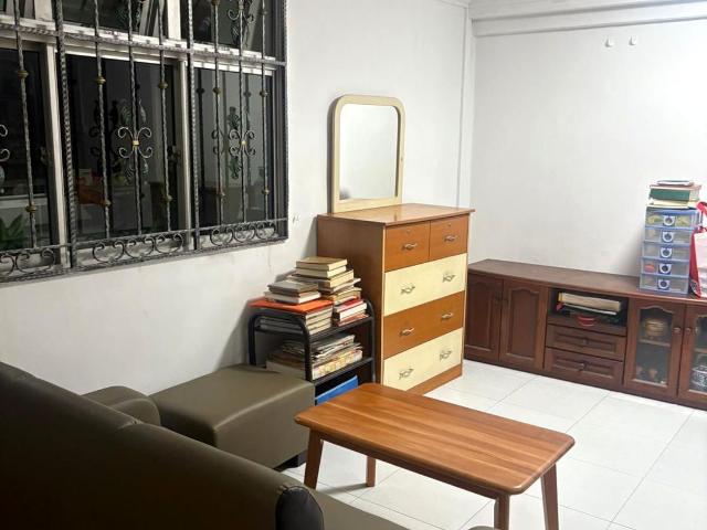 Detached House for rent in Woodgrove, 23 North West