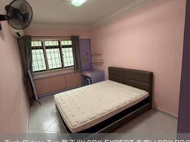 Detached House for sale in Woodgrove, 23 North West