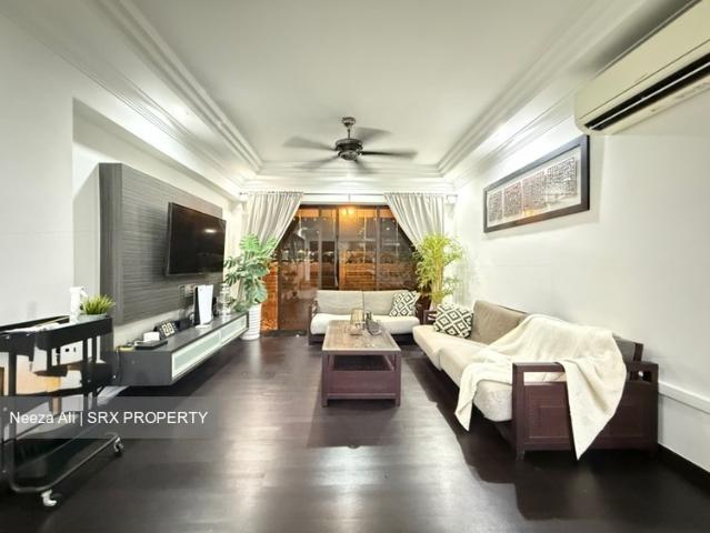 Detached House for sale in 23 North West