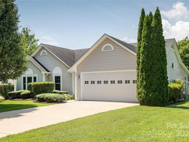 House for sale in Fletcher